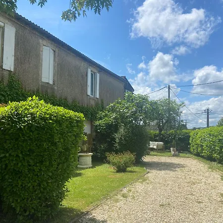 L Entre Coeur Des Deux Mers Holiday home